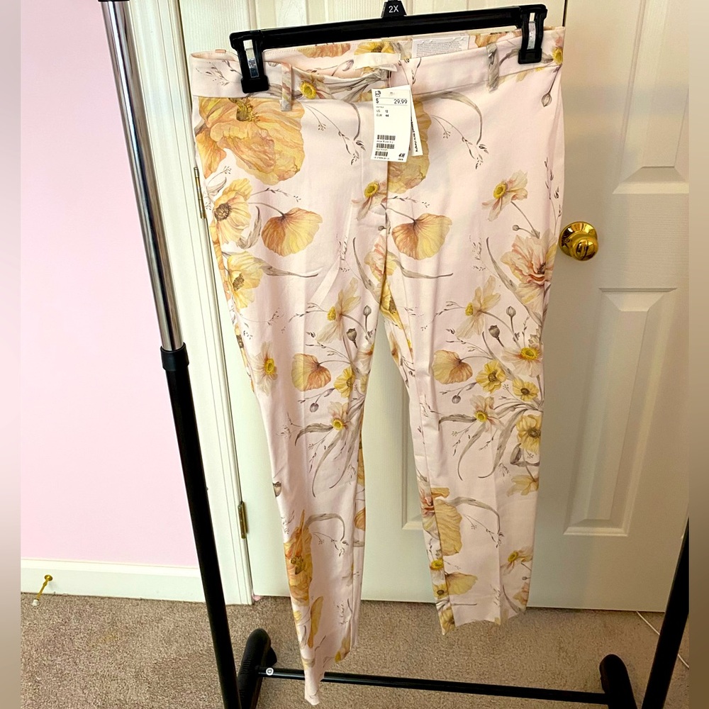 Brand new cream floral print ankle length slacks by H&M